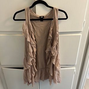 H&M pink sleeveless ruffle cardigan || worn once || no flaws ||